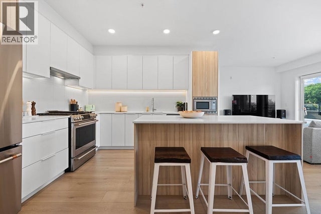 504 2450 Garden Drive, Vancouver