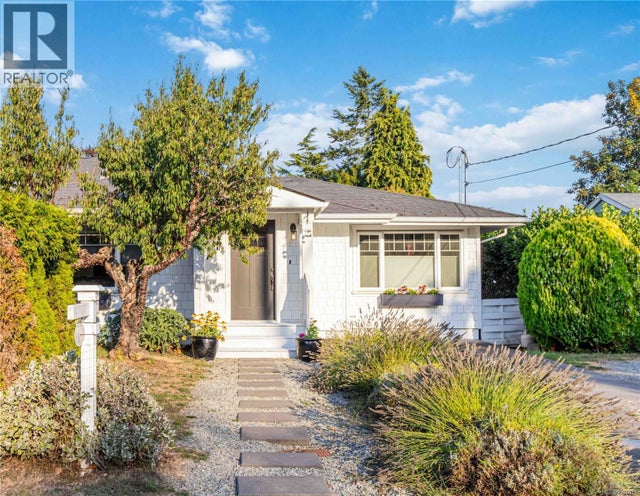 2951 Dean Ave, Saanich