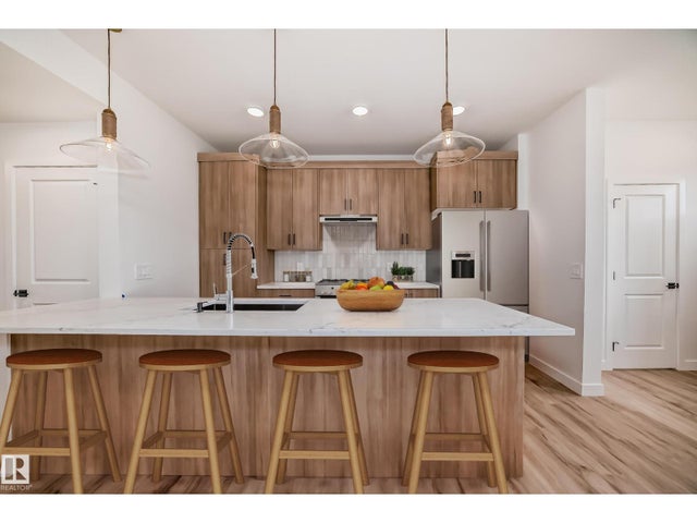 2130 Crossbill Ln Nw, Edmonton