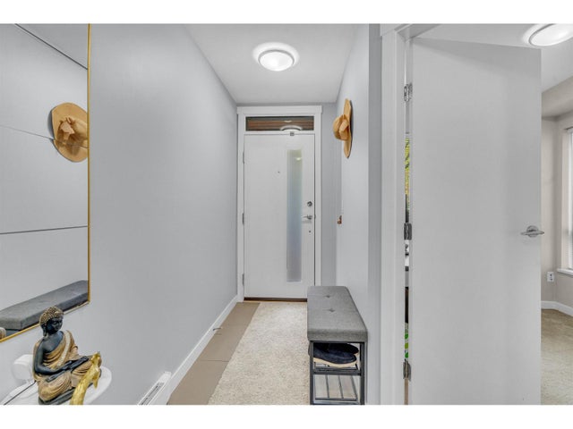 8 8473 163 Street, Surrey