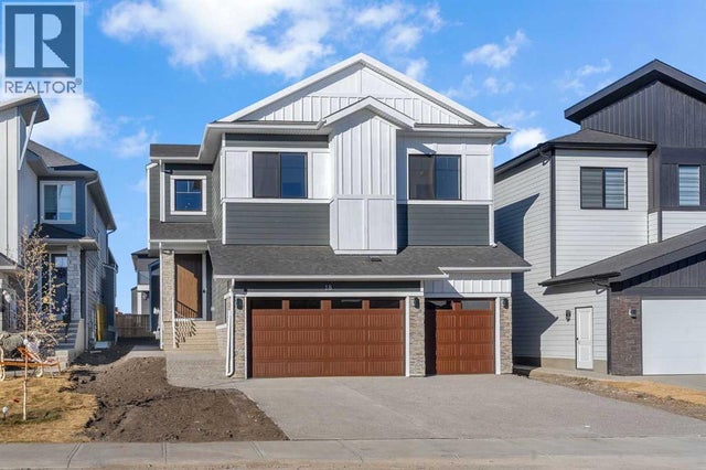 18 South Shore Road, Chestermere