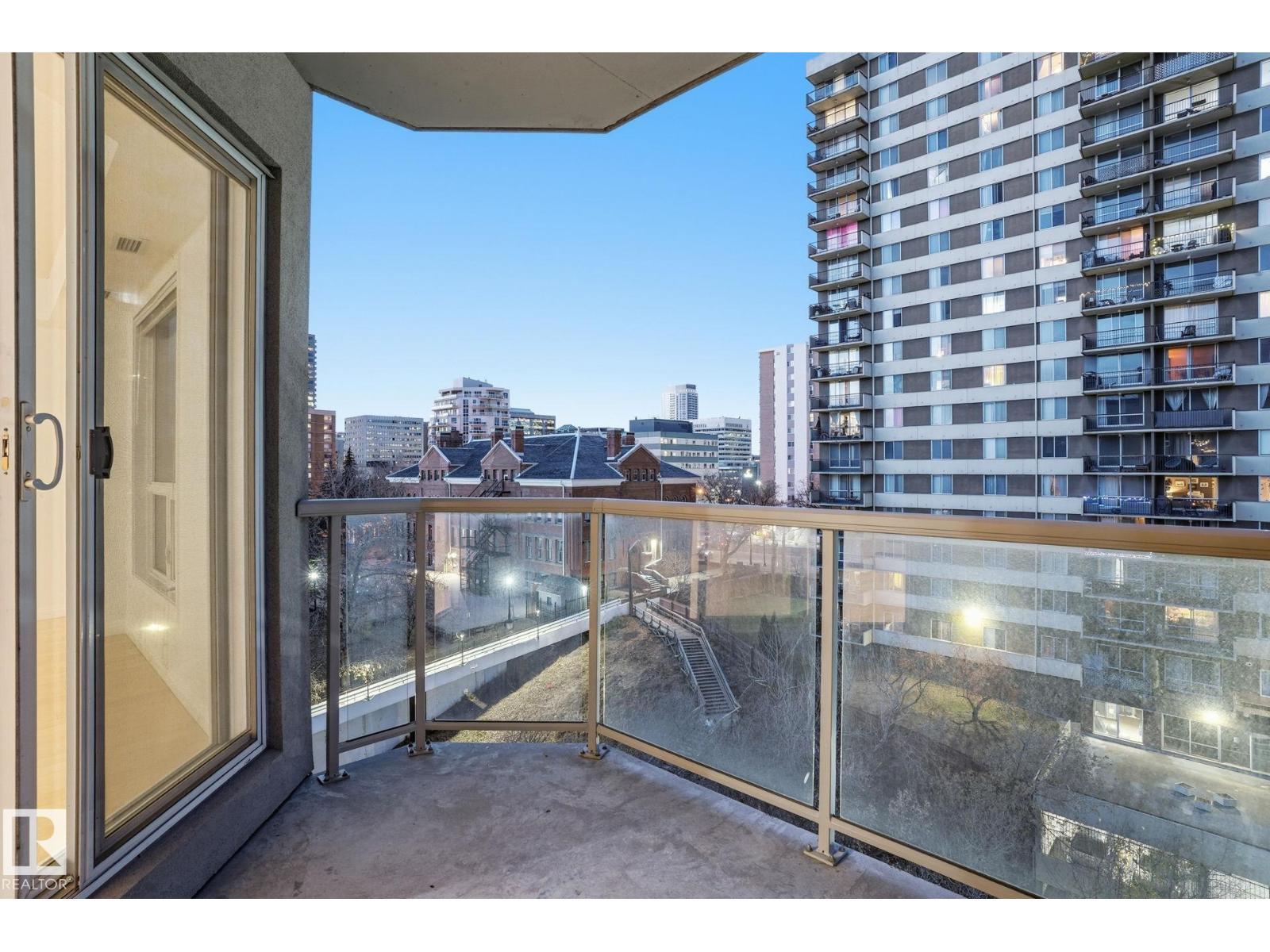 #1101 9819 104 St Nw, Edmonton