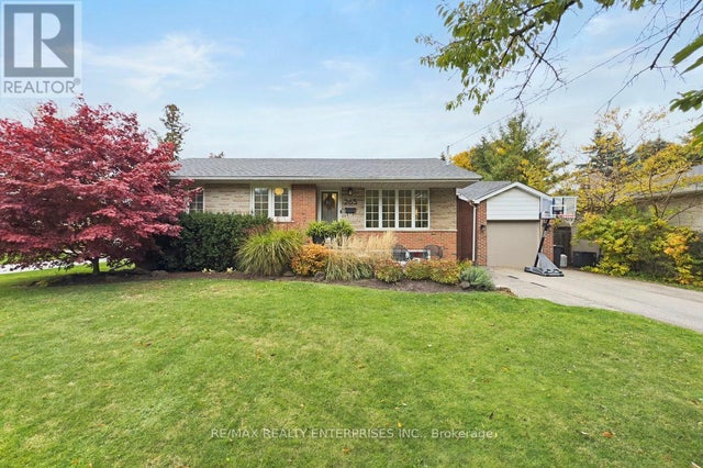 265 Snowden Road, Oakville (br Bronte)