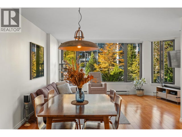 301 2201 Pine Street, Vancouver