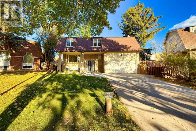 25 Hester Court, Markham (royal Orchard)