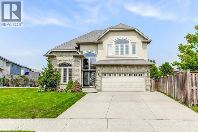 33 Lockman Drive, Ancaster