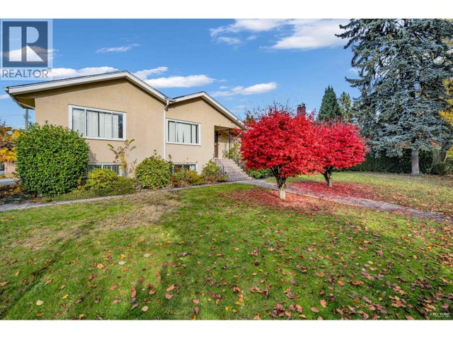 2051 W 17th Avenue, Vancouver