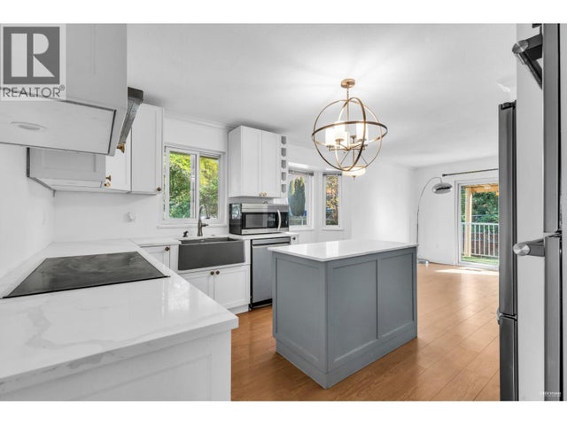 12150 Chestnut Crescent, Pitt Meadows