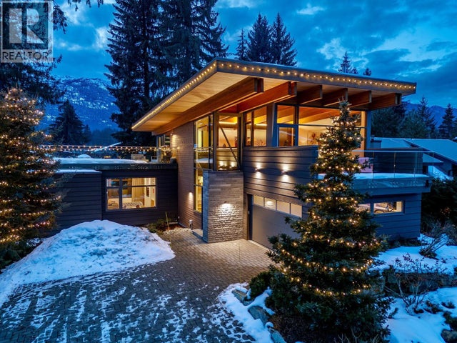 7325 Toni Sailer Lane, Whistler