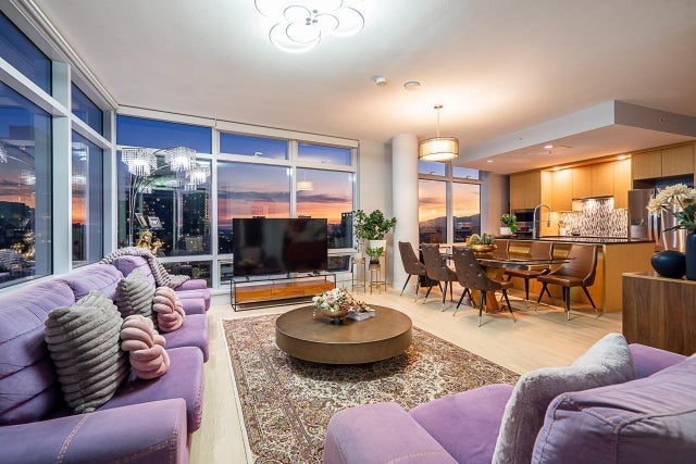 2706 13495 Central Avenue, Surrey