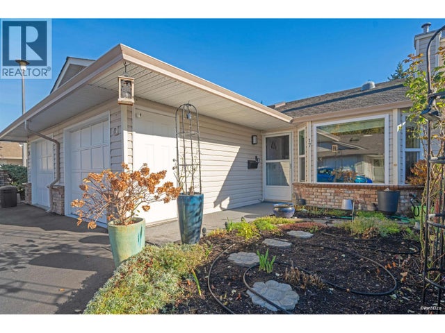 17 12049 217 Street, Maple Ridge