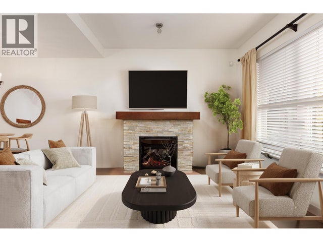 4 307 E 15th Street, North Vancouver