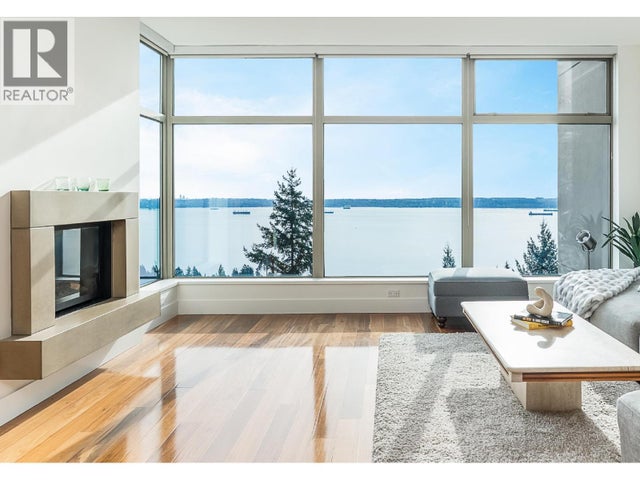 1101 3335 Cypress Place, West Vancouver