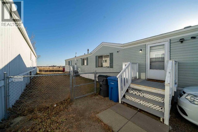 18 Oxford Lane Sw, Medicine Hat