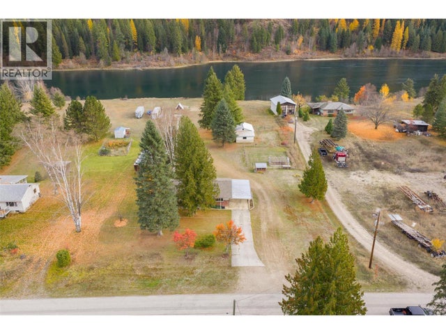 2538 Alexis Road, Castlegar