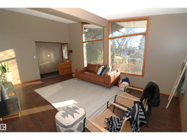 11716 42 Av Nw, Edmonton