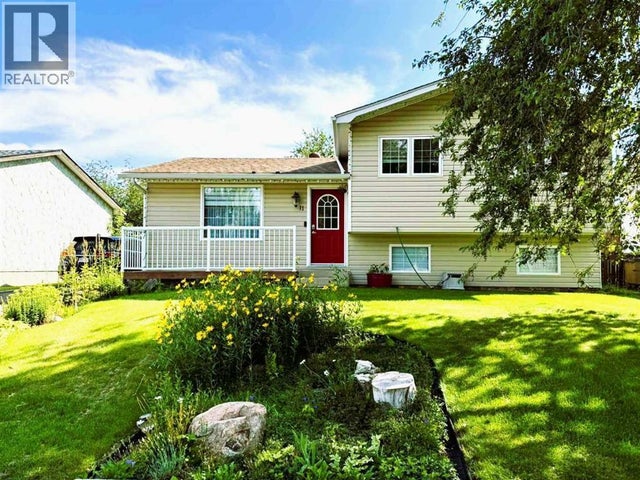 11 Lake Newell Crescent E, Brooks