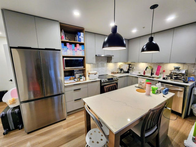 201 10778 138 Street, Surrey