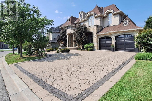 59 Carisbrooke Circle, Aurora (bayview Southeast)