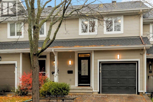 29 Maxton Private, Ottawa