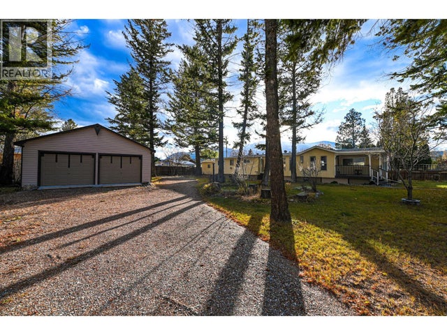 4982 Spruce Avenue, Canal Flats