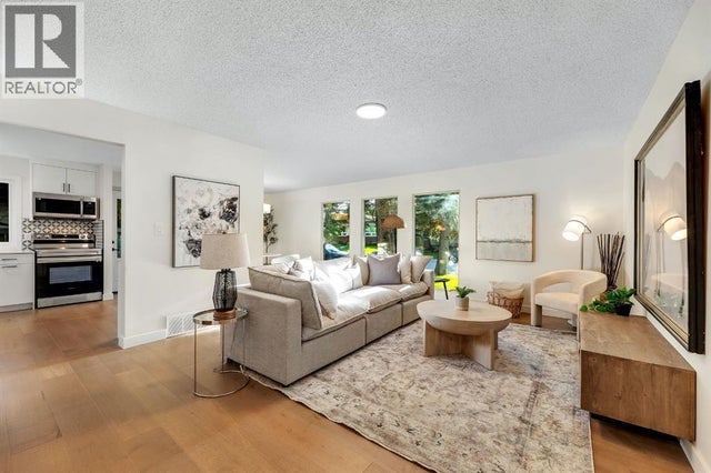 212 Midlawn Close Se, Calgary