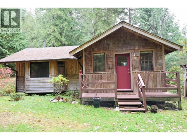 980 Woodley Road, Roberts Creek