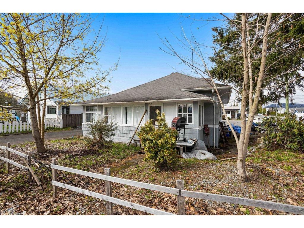 34595 2 Avenue, Abbotsford