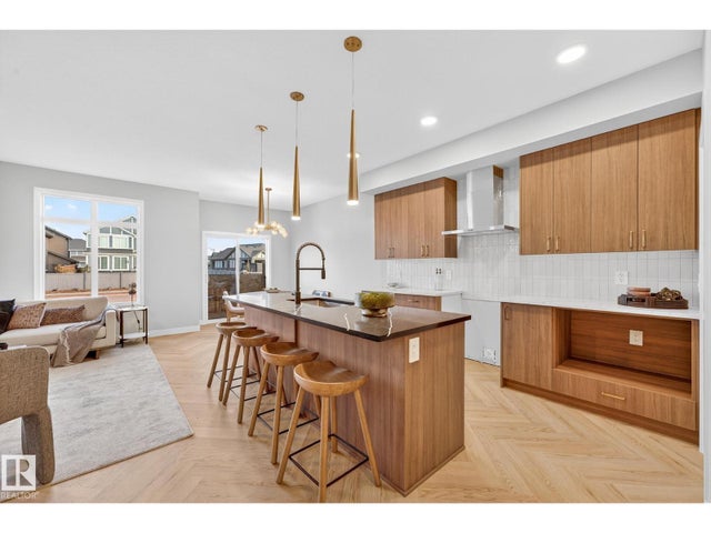 8221 Kiriak Lo Sw, Edmonton