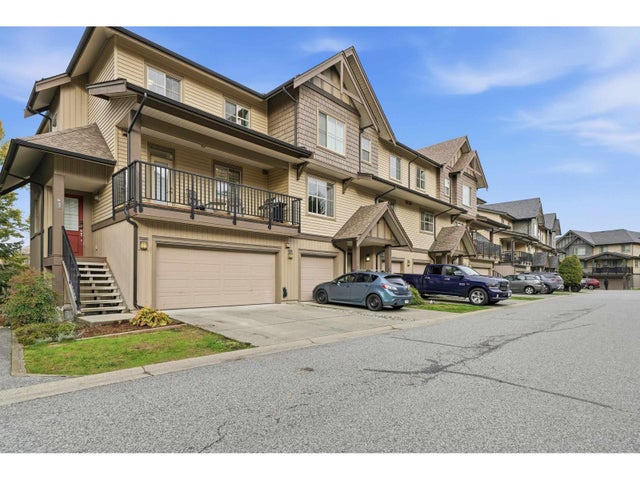 83 9525 204 Street, Langley