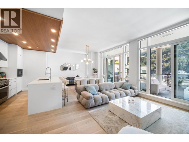 301 6697 Nelson Avenue, West Vancouver