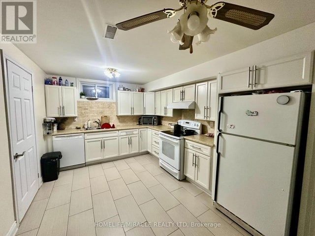 Bsmt - 2461 President Boulevard, Mississauga (cooksville)