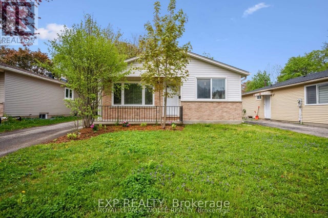 Upper - 53 Karen Walk, Waterloo