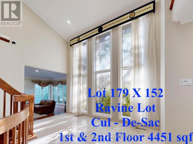 11 Moodie Drive, Richmond Hill (south Richvale)