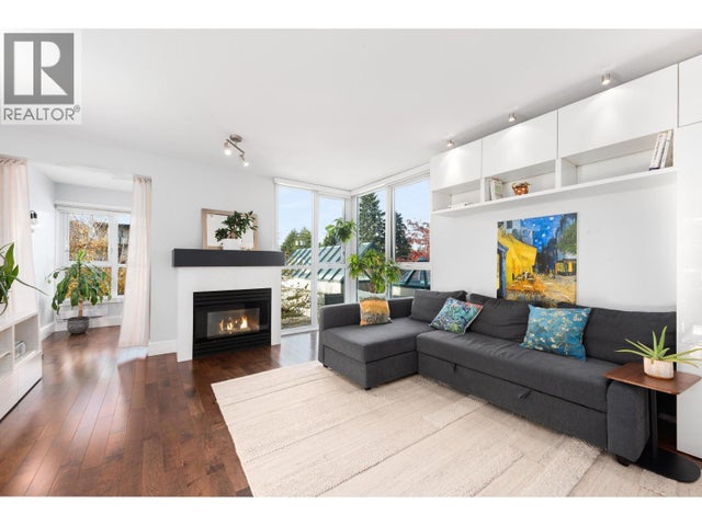 206 2988 Alder Street, Vancouver