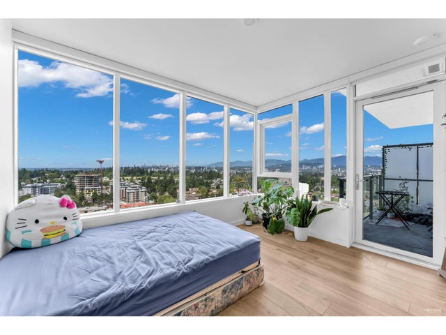 2001 10448 University Drive, Surrey