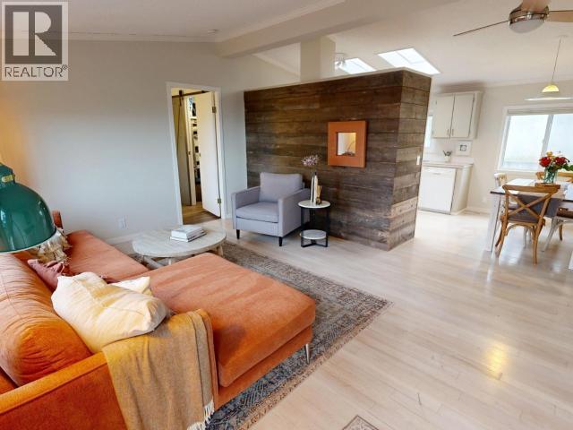 4686 Michigan Ave, Powell River