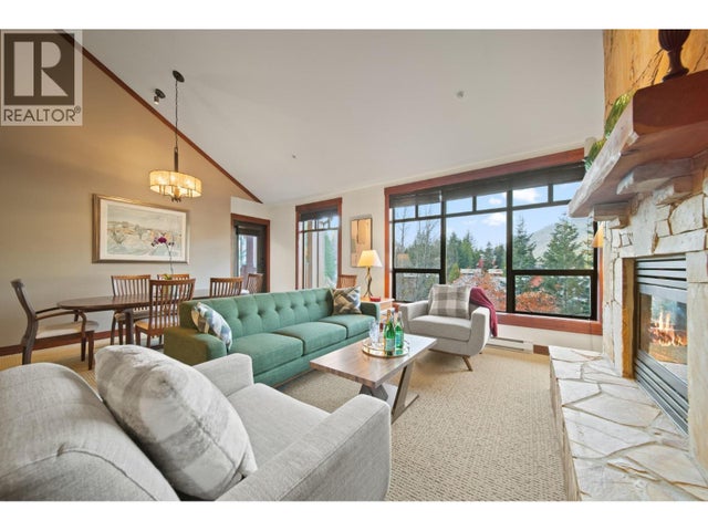 402 2202 Gondola Way, Whistler