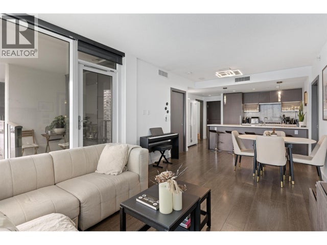 1611 68 Smithe St, Vancouver