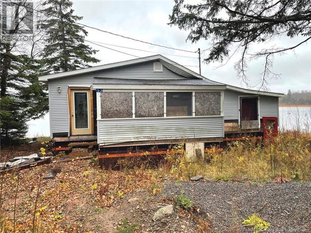 53 Country, Shediac River