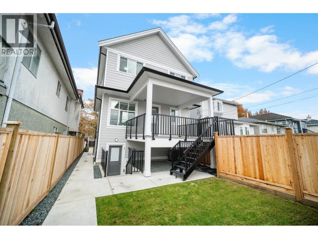 2074 E 50th Avenue, Vancouver