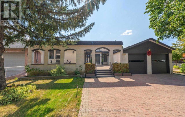 2098 Pharmacy Avenue, Toronto (l'amoreaux)