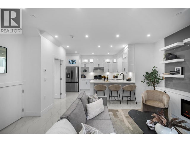 2076 E 50th Avenue, Vancouver