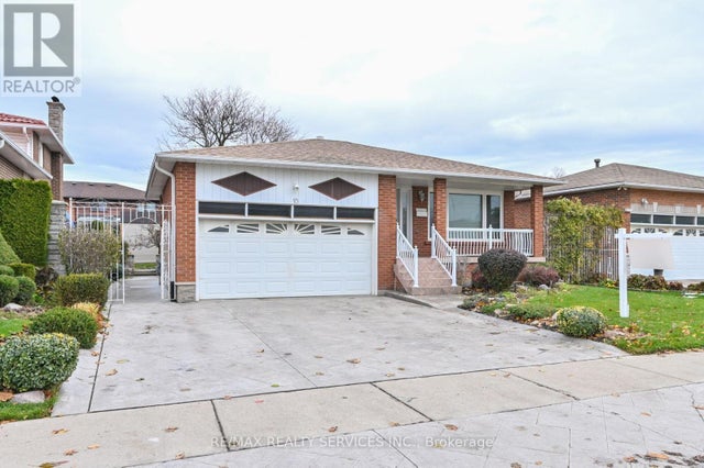 10 Pleasantview Avenue, Brampton (brampton West)
