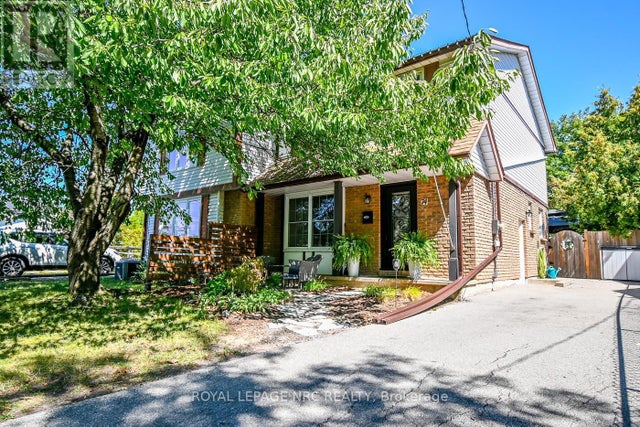 74 Meredith Drive, St. Catharines (carlton/bunting)