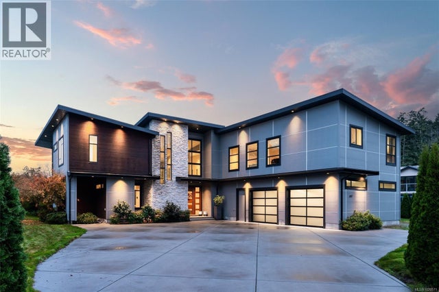 1857 Mcmicken Rd, North Saanich