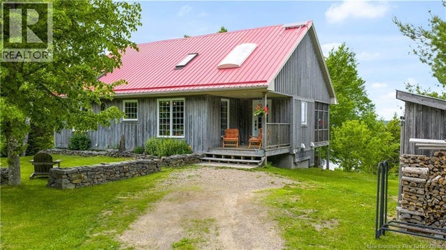 25 Bell Hill Road, Long Point