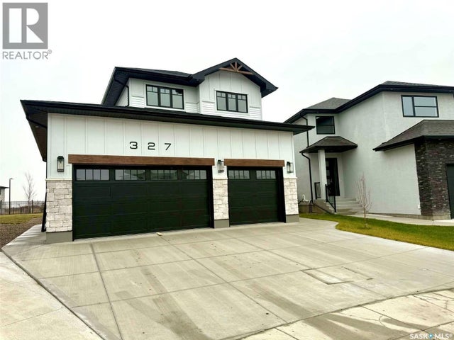 327 Woolf Bay, Saskatoon
