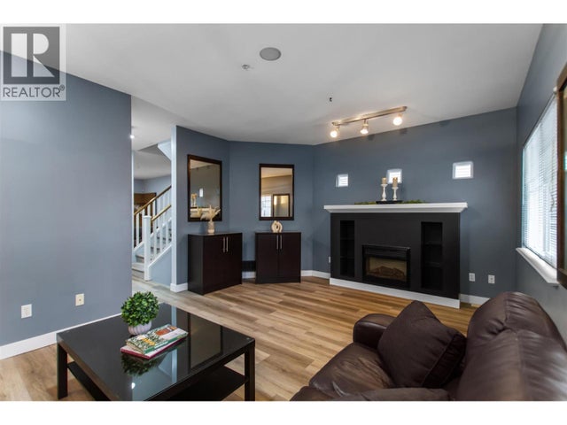 9 1108 Riverside Close, Port Coquitlam