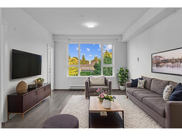 204 9983 E Barnston Drive, Surrey